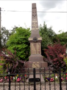 Vathiménil (M-et-M) monument aux morts
