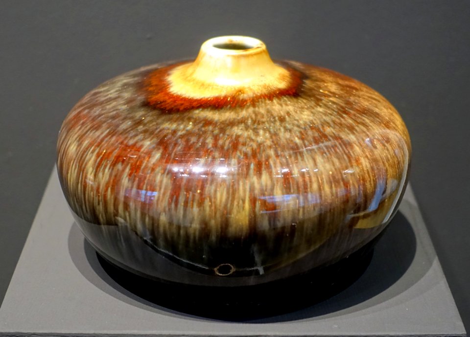 Vase by Jakob Julius Scharvogel, 1901-1911, earthenware, glaze - Museum Künstlerkolonie Darmstadt - Mathildenhöhe - Darmstadt, Germany - DSC06193