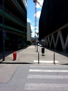 Vaulx-en-Velin - Allée la Rayonne, depuis l'avenue des Canuts