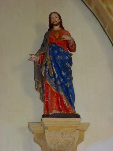 Vaux-Villaine (Ardennes) Église Saint-Remi, statue Sacré Coeur