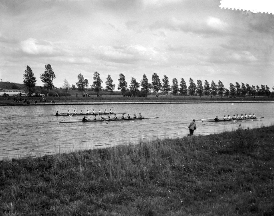 Varsity op het AmsterdamRijnkanaal bij Jutphaas, Bestanddeelnr 910-3421