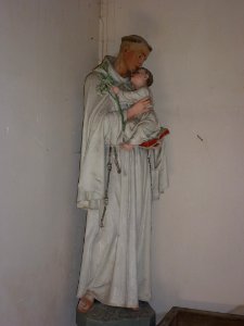 Vaux-Villaine (Ardennes) Église Saint-Remi, statue