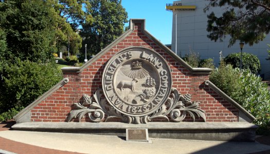 Van-Diemens-Co-Crest-20150218-004