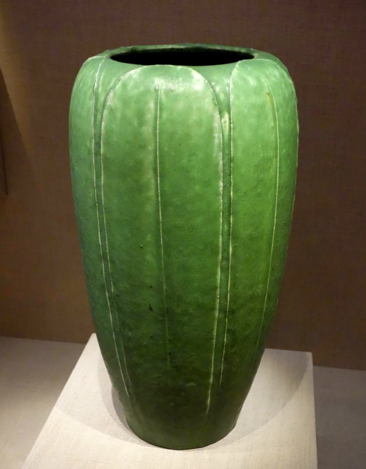 Vase by Wilhelmina Post, Grueby Faience Pottery Company, Boston, c. 1910, glazed earthenware - De Young Museum - DSC00733