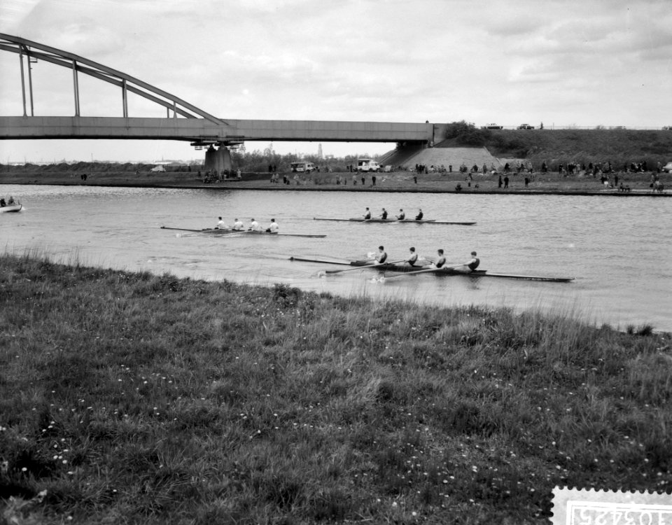 Varsity op het AmsterdamRijnkanaal bij Jutphaas, Bestanddeelnr 910-3425