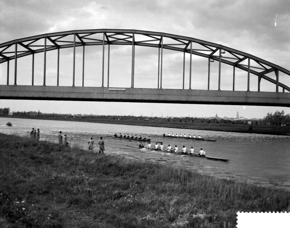 Varsity op het AmsterdamRijnkanaal bij Jutphaas, Bestanddeelnr 910-3424