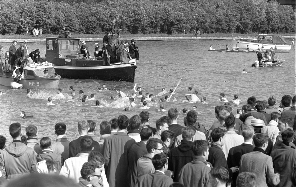 Varsity op het Amsterdam-Rijnkanaal bij Utrecht, Bestanddeelnr 912-4594