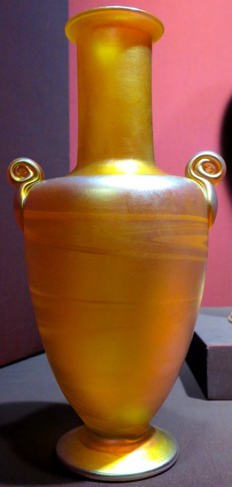 Vase by Louis Comfort Tiffany, blown glass, 1918-28, Dayton Art Institute
