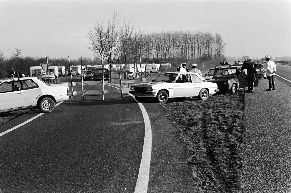 Vandaag heeft groep illegale zigeuners geprobeert naar Duitsland te komen bij Be, Bestanddeelnr 931-2512