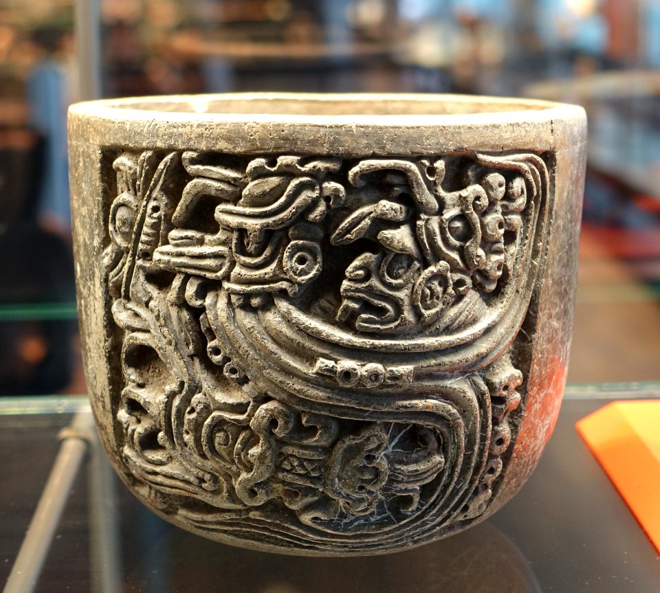 Vase - Classic Maya - Ethnological Museum, Berlin - DSC00743