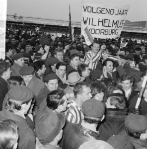 Vasas Gyor tegen DWS 1-0, huldiging Vasas Gyor, Bestanddeelnr 917-5274