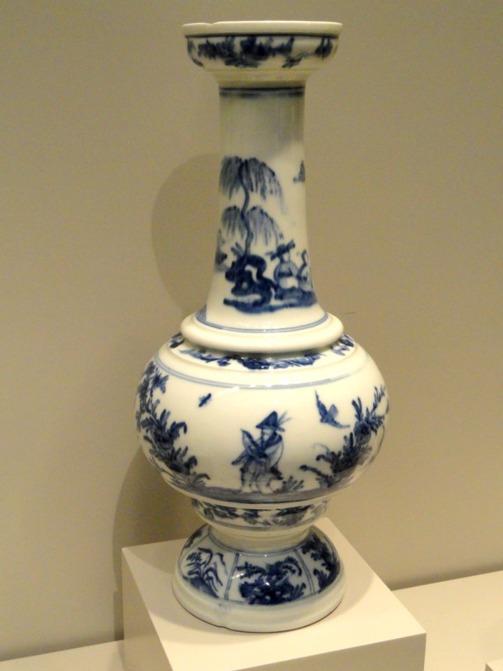 Vase, 1723-1725, Meissen Porcelain Manufactory, porcelain with underglaze blue - Art Institute of Chicago - DSC00033