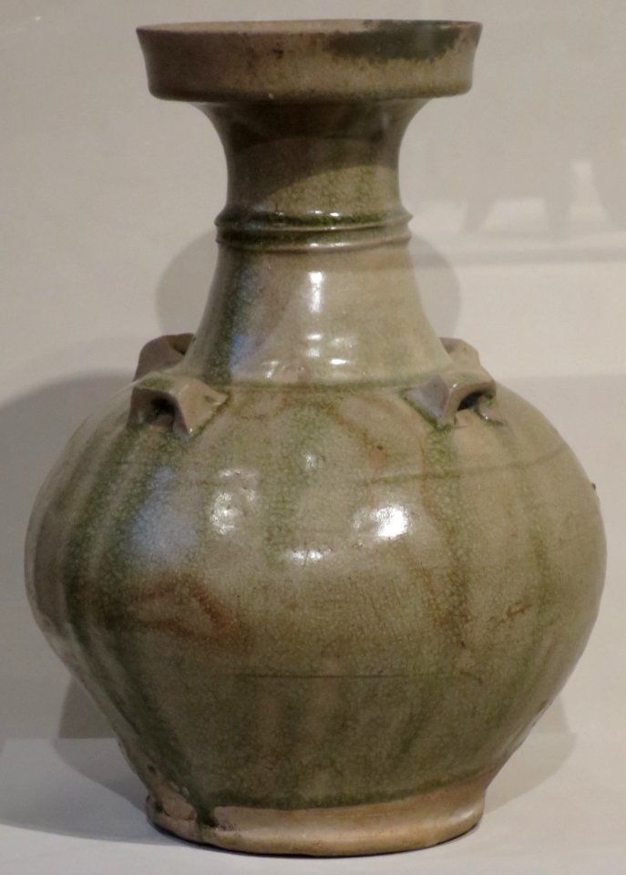 Vase (hu) from northern China, six dynasties, Cincinnati Art Museum