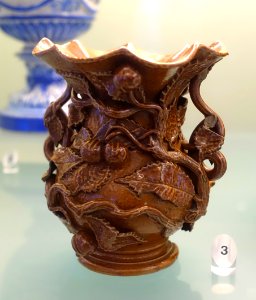 Vase, 1850-1900, stoneware - Fábrica de Choupelo - Museu Nacional de Soares dos Reis - Porto, Portugal - DSC00425
