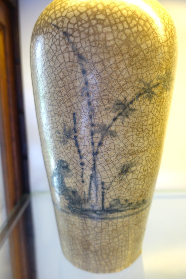 Vase, Tay Son dynasty, late 18th century, stoneware - Museum of Vietnamese History - Ho Chi Minh City - DSC05978