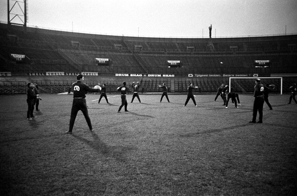 Vasas Gyor traint in Olympisch Stadion , tijdens training, Bestanddeelnr 917-4591