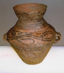 Vase, terre cuite peinte. Gansu. Culture de Xindian. Musée Cernuschi M.C. 2001-19