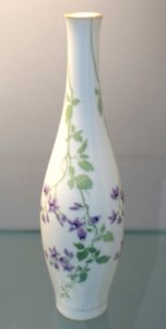 Vase 'D'Argenteuil', form by Henri Barberis, 1897, decoration by Louis-Maurice Bocquet, 1913, Sevres, porcelain - Bröhan Museum, Berlin - DSC04137