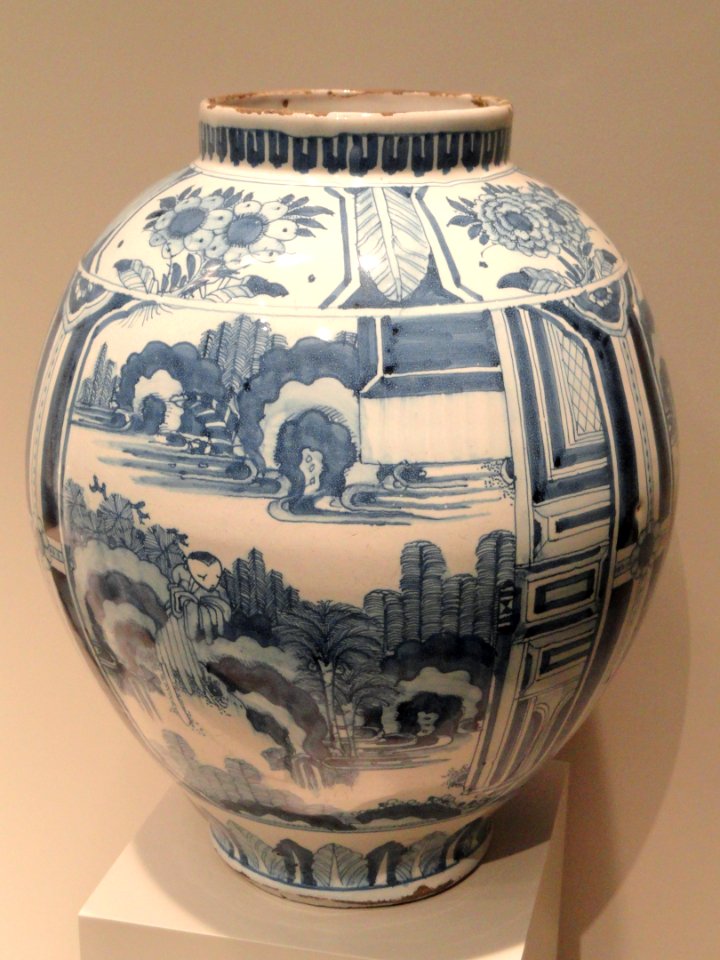 Vase, c. 1680, Delft, Netherlands, tin-glazed earthenware - Art Institute of Chicago - DSC09979