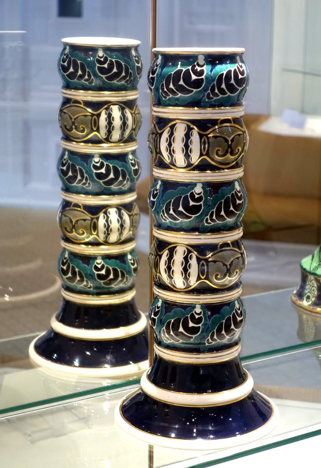 Vase, designer Albin Muller, Wachtersbacher Steingutfabrik, 1911-1913, earthenware - Museum Künstlerkolonie Darmstadt - Mathildenhöhe - Darmstadt, Germany - DSC06236