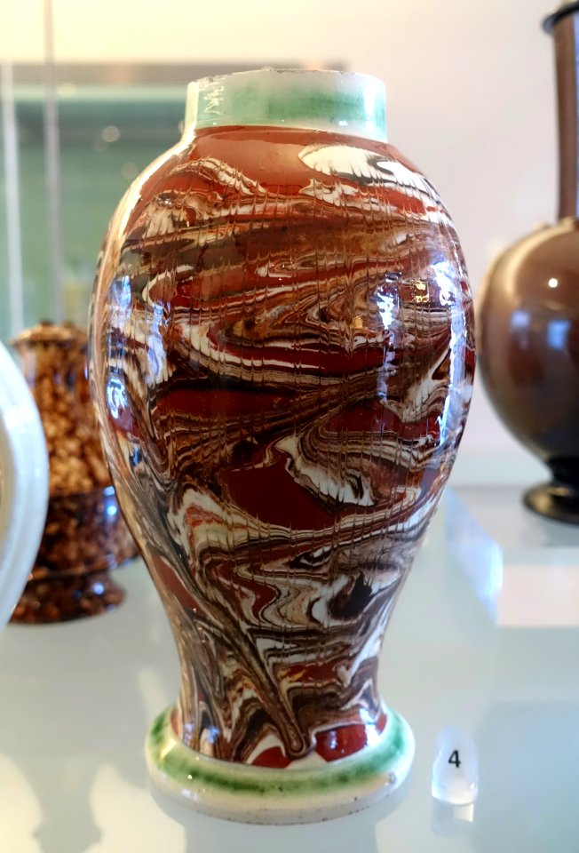 Vase, c. 1790-1860, marbleware - Fábrica de Cavaquinho - Museu Nacional de Soares dos Reis - Porto, Portugal - DSC00402
