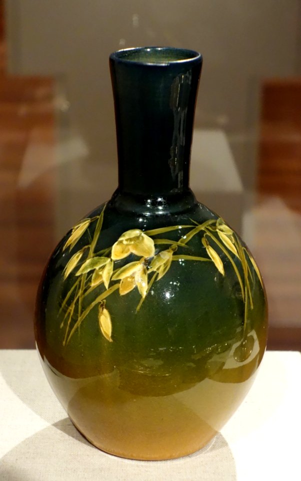 Vase, Rookwood Pottery, c. 1900, glazed earthenware - De Young Museum - DSC00730