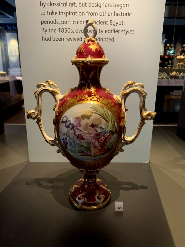 Vase, painted and gilded porcelain, Chelsea-Derby, c1771-72