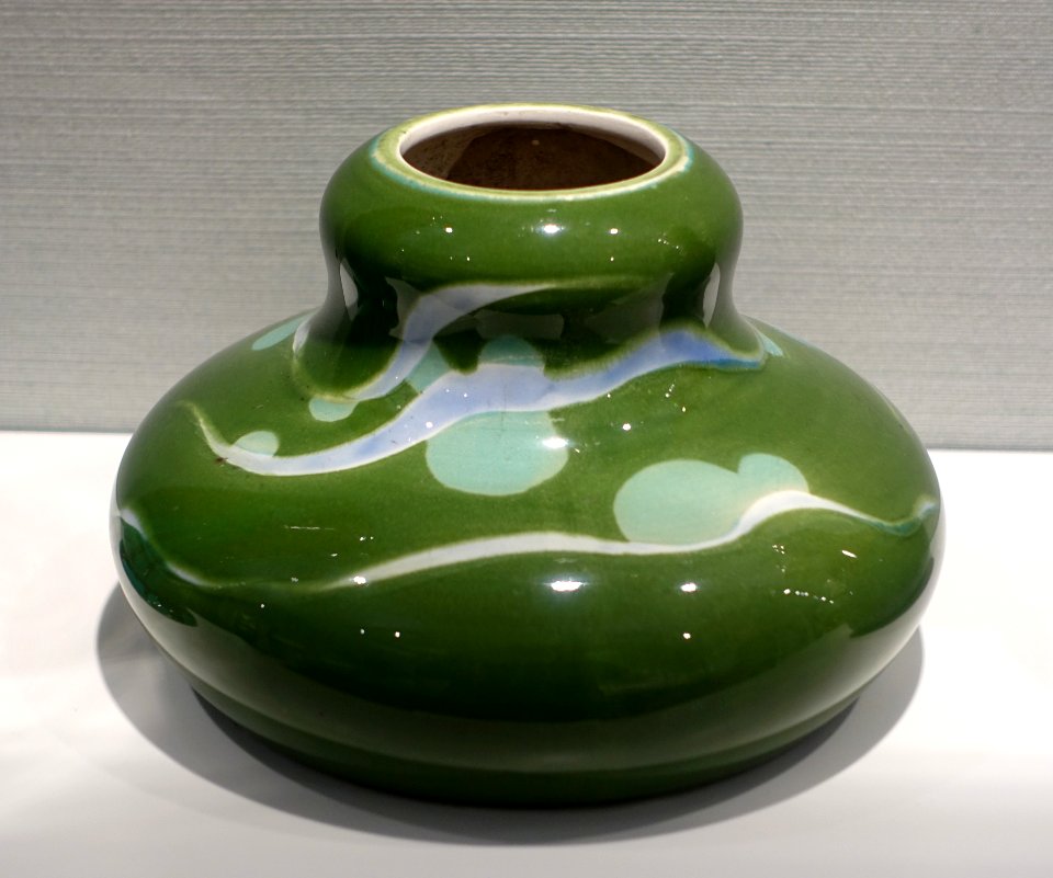 Vase by Hans Christiansen, Wachtersbacher, Steingutfabrik, Schlierbach, c. 1901, stoneware - Hessisches Landesmuseum Darmstadt - Darmstadt, Germany - DSC01008