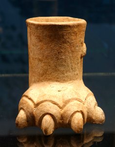 Vase as foot - Monte Alban pottery - Ethnological Museum, Berlin - DSC00899