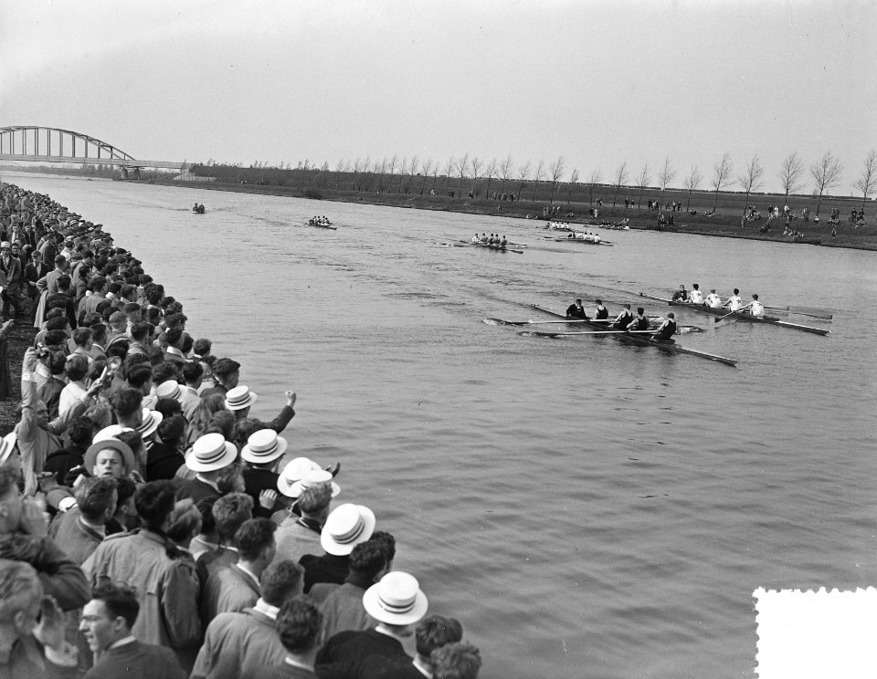 Varsity Amsterdam Rijnkanaal , G. F. Munter (stuur), Bestanddeelnr 907-1112