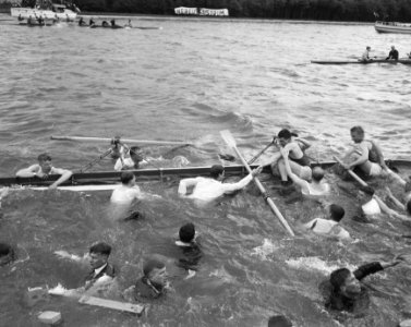Varsity 1957 hoofdnummer Laga wint de Oude Vier, Bestanddeelnr 908-5507