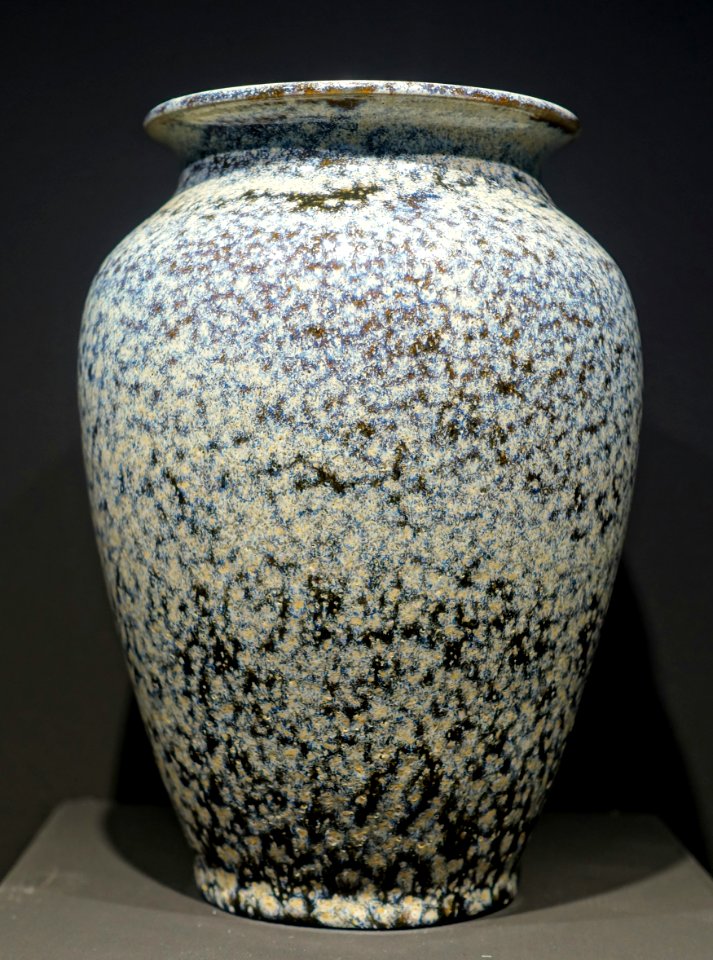 Vase by Jakob Julius Scharvogel, 1901-1911, earthenware, glaze - Museum Künstlerkolonie Darmstadt - Mathildenhöhe - Darmstadt, Germany - DSC06189
