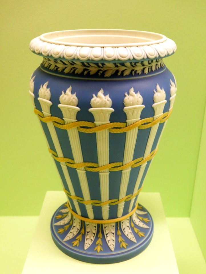 Vase - Wedgwood, c. 1795 - Brooklyn Museum - DSC09028