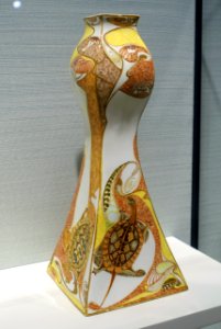 Vase by J. Jurriaan Kok (form) & W. R. Sterken (decoration), Haagsche Plateelbakkerij, Rozenburg, Den Haag, 1901, porcelain - Hessisches Landesmuseum Darmstadt - Darmstadt, Germany - DSC00820