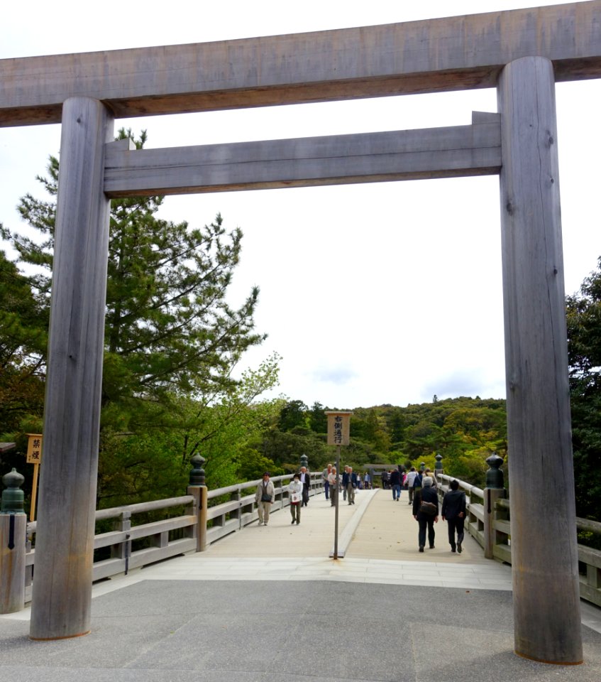 Uji-bashi torii - Naiku, Ise Shrine - Ise, Mie, Japan - DSC07616