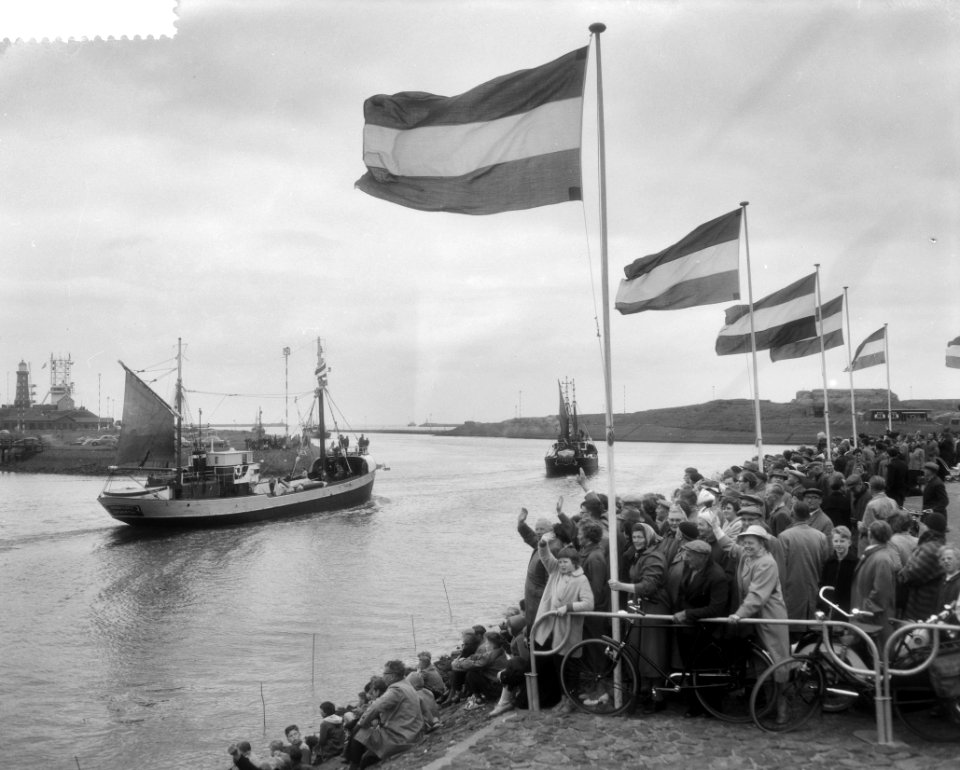 Uitvaren haringvloot, Bestanddeelnr 910-3810