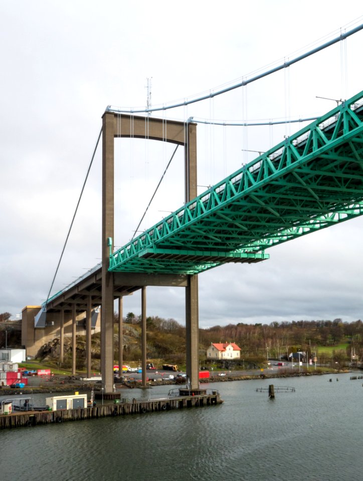 Under Älvsborg bridge 2