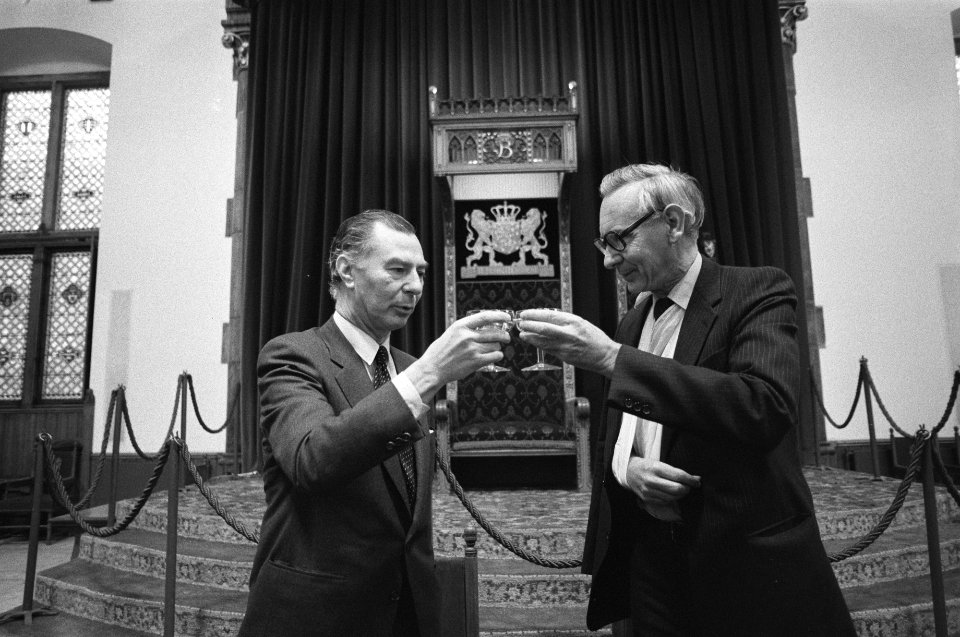 Uitwisseling in de Ridderzaal in Den Haag van akten van bekrachting Belgisch-Ned, Bestanddeelnr 931-9379