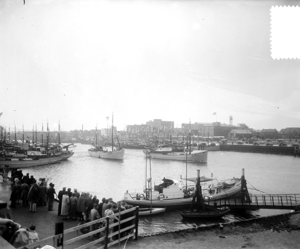 Uitvaren haringvloot IJmuiden, Bestanddeelnr 905-7443
