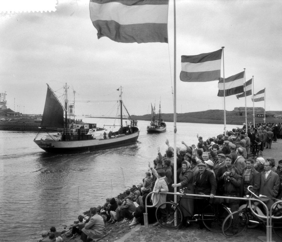 Uitvaren haringvloot, Bestanddeelnr 910-3811