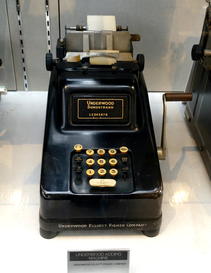 Underwood Sundstrand adding machine - Ridai Museum of Modern Science, Tokyo - DSC07539