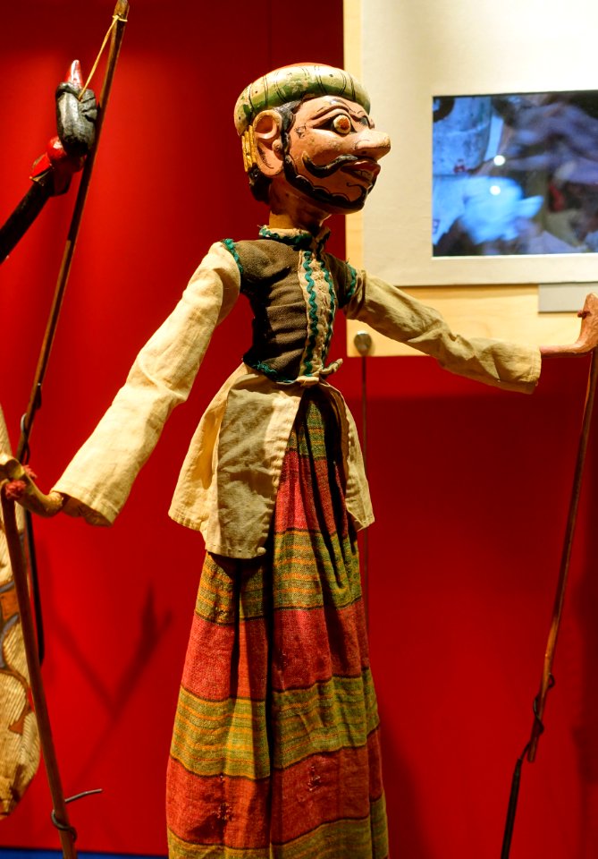 Umarmoyo, rod puppet (wayang golek), West Java, Indonesia, early to mid 1900s, wood, cloth - Fowler Museum - University of California, Los Angeles - DSC02435