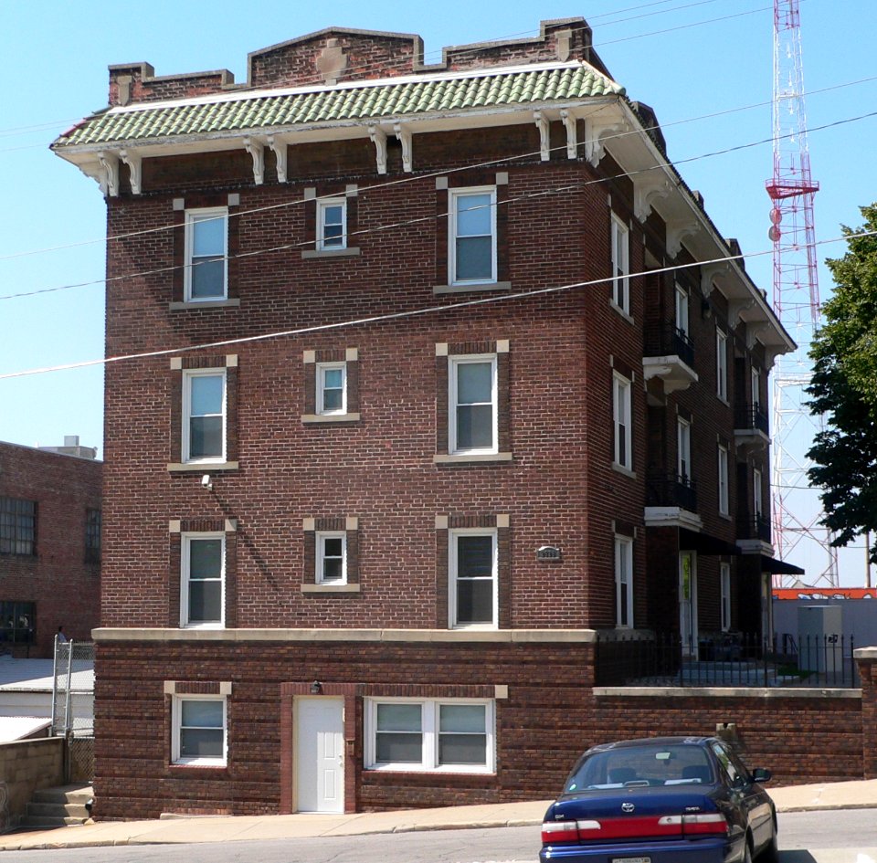 Undine Apartments (Omaha) 2626 Dewey 1