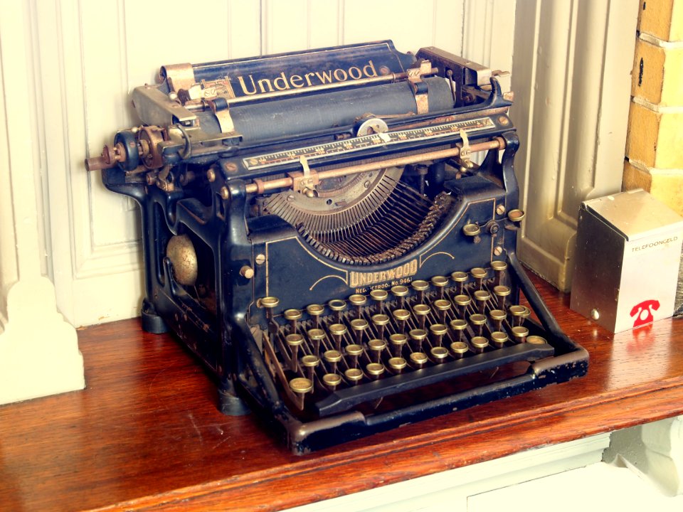 Underwood typewrighter pic1
