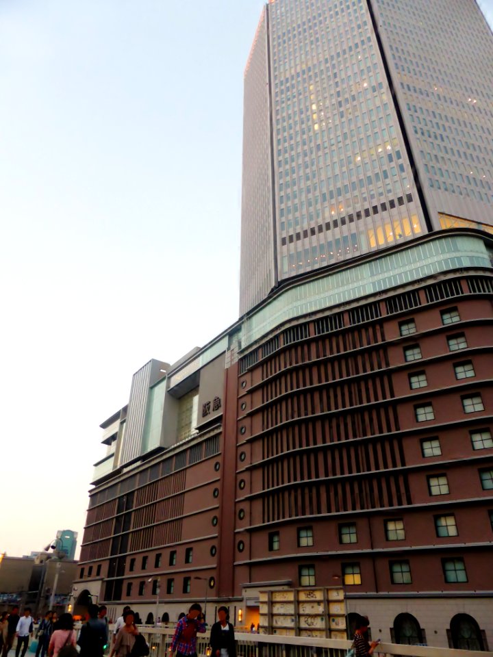 UMEDA HANKYU BLDG (4)