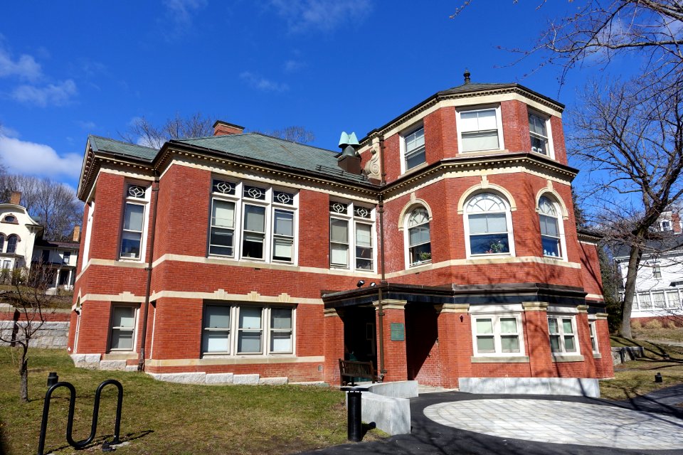 Underwood School Administration Building - Belmont, MA - DSC07824