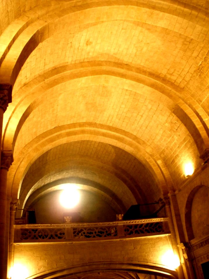 Uncastillo - Iglesia de Santa María la Mayor, interior 03