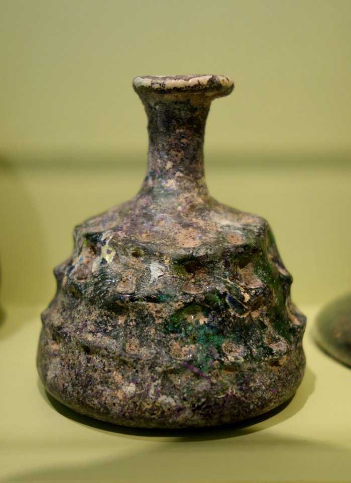Unguentarium, Eastern Mediterranean, 200-300 AD, free-blown glass, tooled rim, pinch decoration - Huntington Museum of Art - DSC04827