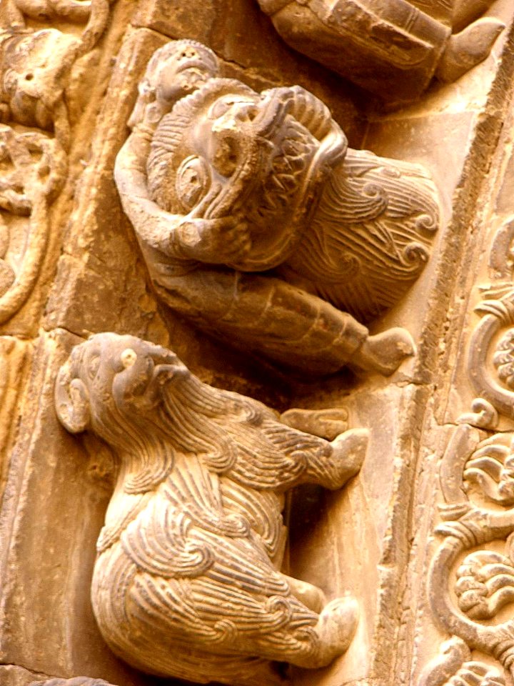 Uncastillo - Iglesia de Santa María la Mayor, portada románica 06