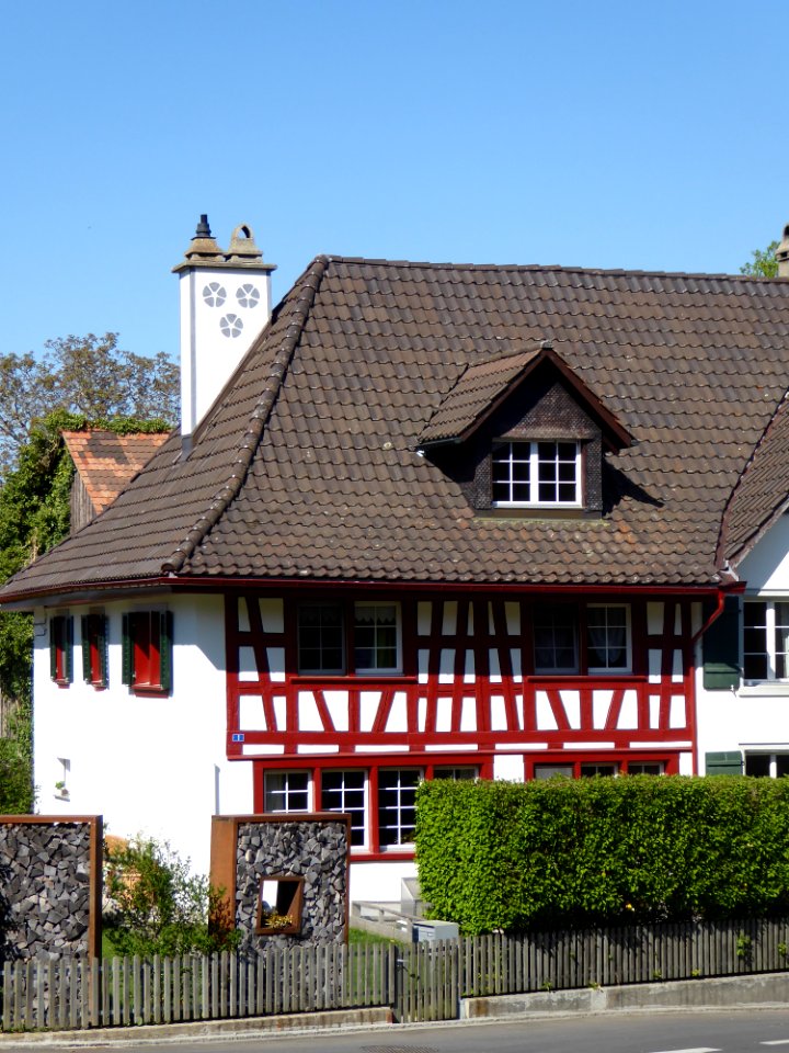 Ulrico-Höpli-Strasse 1